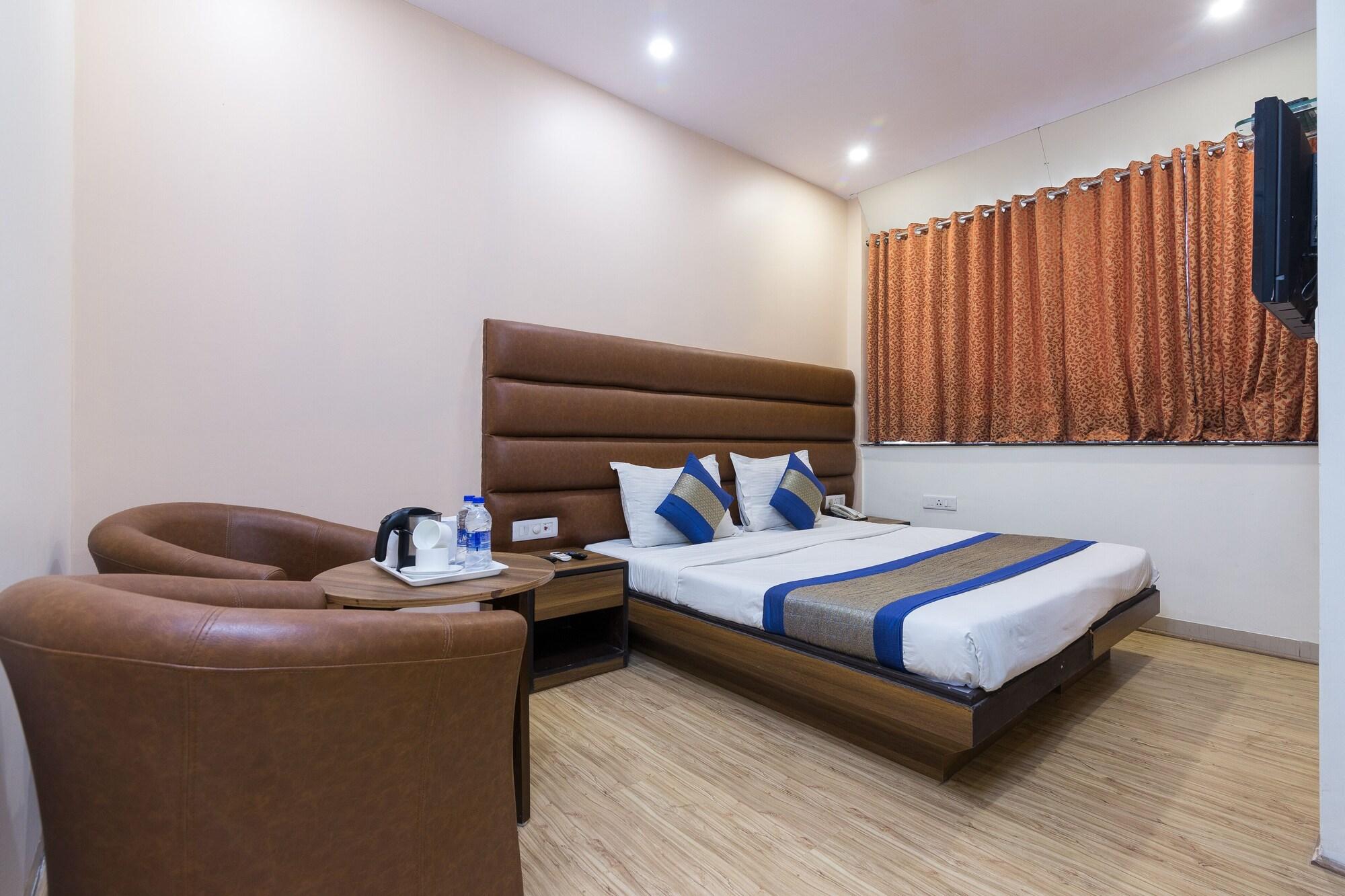 Rupam Hotel Delhi  Exterior photo