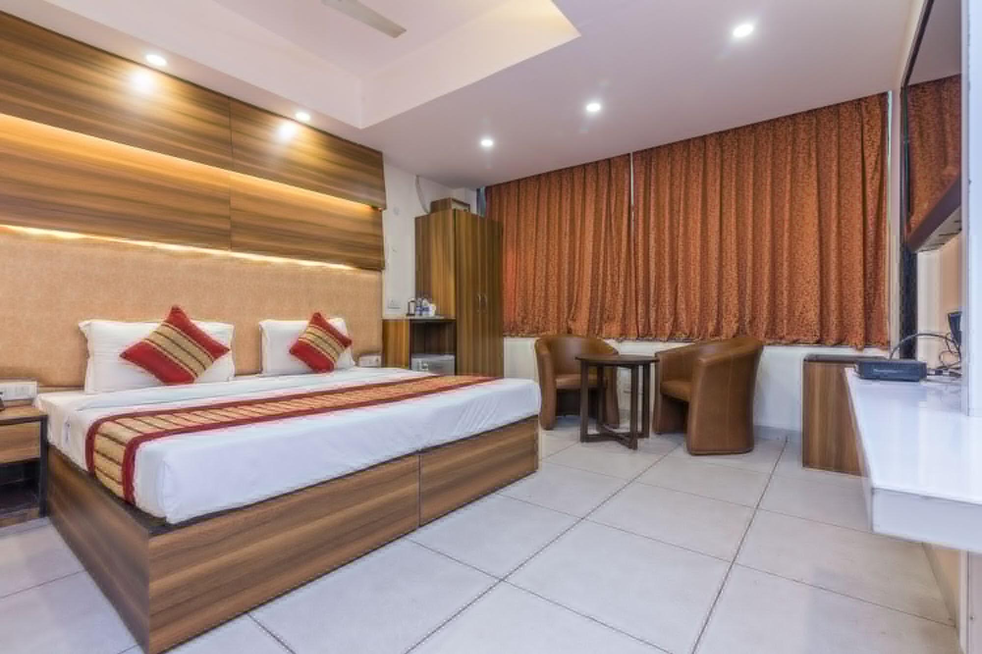 Rupam Hotel Delhi  Exterior photo