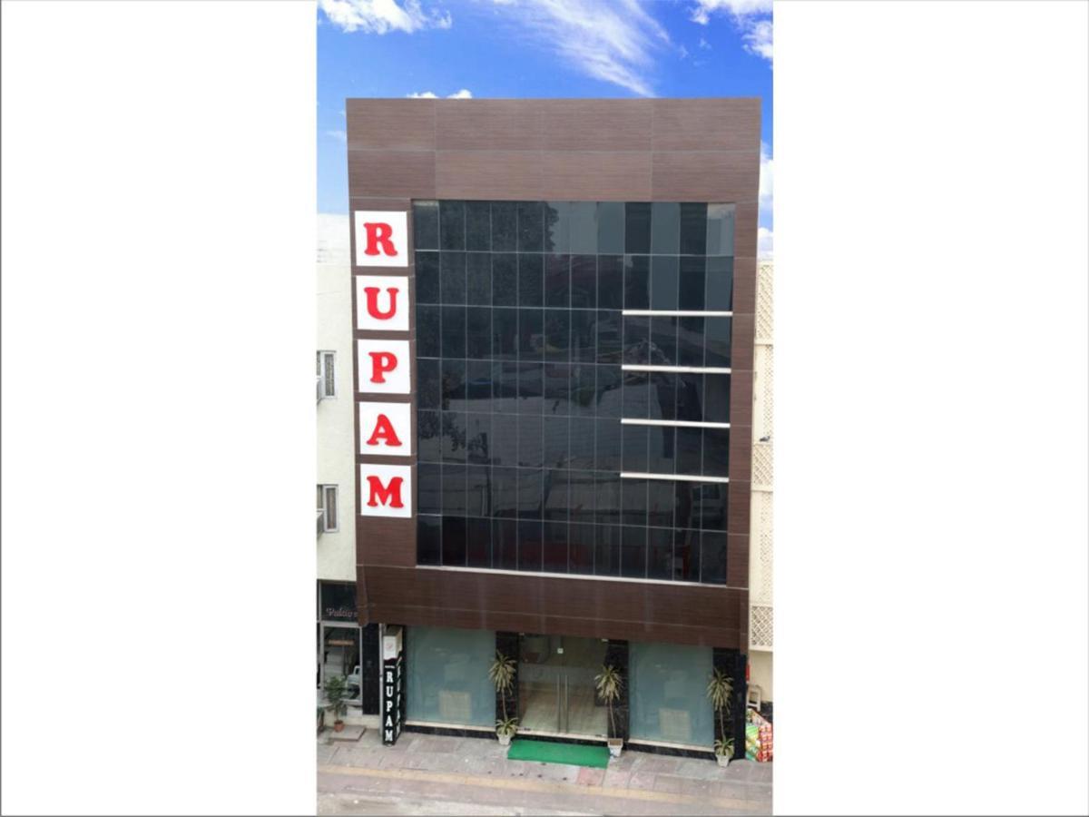 Rupam Hotel Delhi  Exterior photo