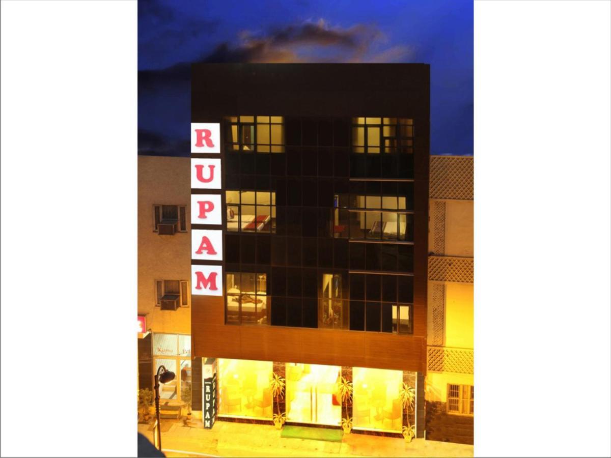 Rupam Hotel Delhi  Exterior photo